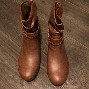 3/$15 Ankle boots